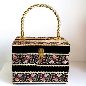 🔥HP🔥True VTG wood purse/ velvet + tapestry